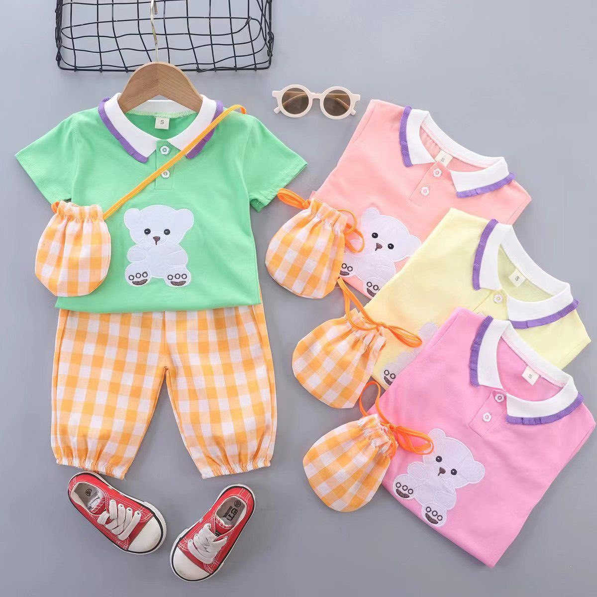 قاط عيدابوالجنطةبناتي ولادي خامةحلوةايلبس 1/4 سنةتطلع قطعته 3250الدرزن39 الف يوجدتوصيل واتس اب ***********..
