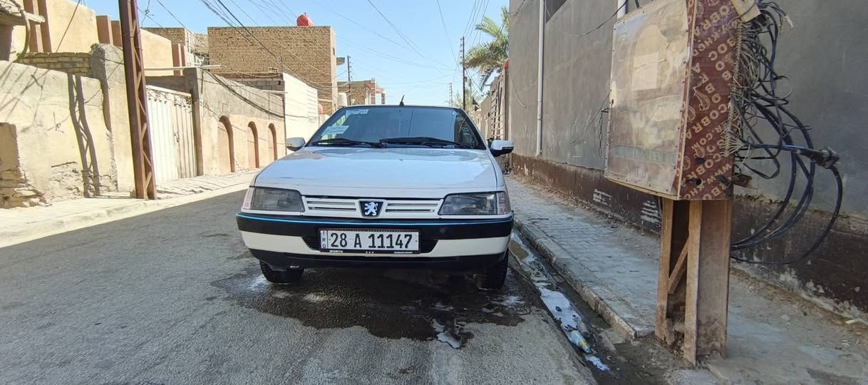 السلام عليكم
بيجو 405 GLx موديل 2011لبيع 
سيارة جاهزه مكينه كير حلوات خير من الله تبريد شغال ثلج 🥶مكفولة من ظربه  أو لصبغ حدايه جديده مشط جديد تخم تاير جاهزه سياره من كلشي كهربائيات كلها شغاله سياره مالت جناي، تأخذها مذب عليها ألف حلوه سياره صفاحه تخبل سياره تعجبك تعال شوفها بيك خير اودلل ماعحبك المنشور ولاجنك شايفه عبره 
مكلف بل نشر رقم صاحب *********** مكانه نجف قضاء، مشخاب
