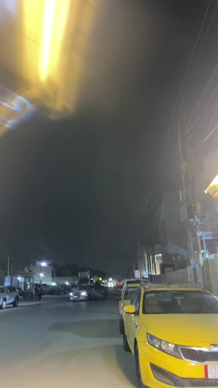 السلام عليكم دراجه كلاسك للبيع نثيه مواصفات فحل شلعه ومعدل صوت اكسل ماكو الدراجه مكفوله كفاله عامه كهربائيات كفاله كلهن شغلات اشاير يمنه يسره لايت عالي ناصي عداد السرعه شغال عداد البانزين شغال السعر 650 او بيه مجال حك الجيه المكان بغداد تقاطع درويش الاتصال على هذه الرقم ***********
