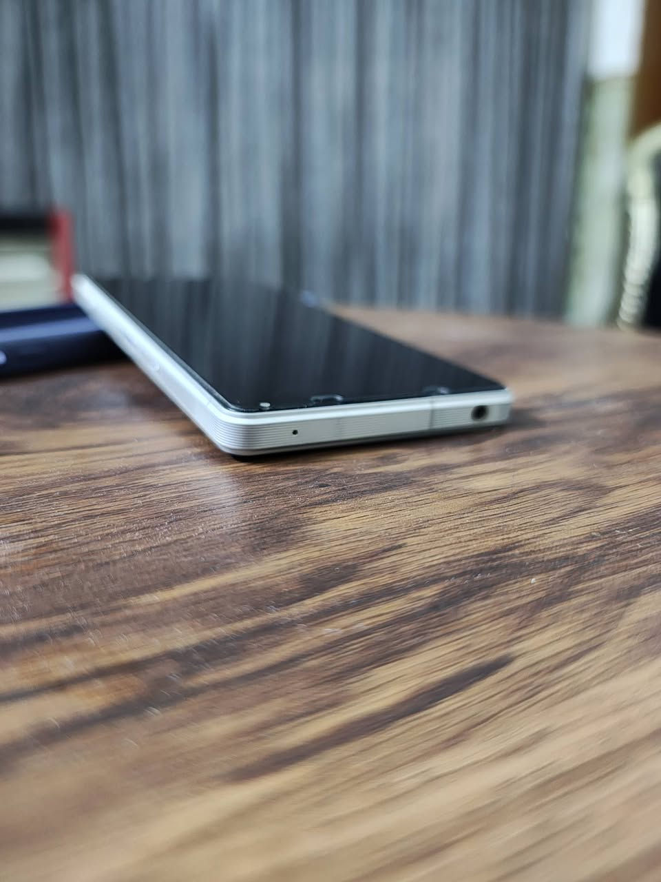 السلام عليكم
جهاز سوني 1مارك5 الجهاز نسخه +Grade A نظافته 100/100 مثل مموضح بلصورة على وضعيه الشركه واستخدام حيل قليل  ذاكره 256 كيكا نسخه au سيمكارت واحد وايضاً يستقبل شريحه الكترونيه esim وياه شاحنه وكفرين هدية السعر 360الف وبيه مجال بسيط مكاني بغداد الشعب  رقمي ***********

....ملاحضه لايوجد توصيل.....
