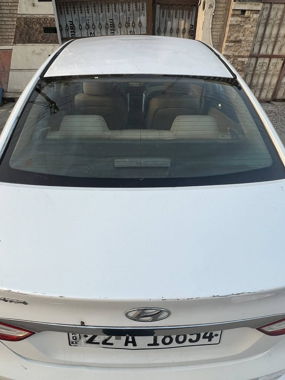 السلام عليكم
سوناتا 2010 خليجي اربيل دولي شرط التحويل سنوية وهزة جديدة 
بيها صبغ 3 قطع وبارد قطعتين 
للاستفسار 
***********
