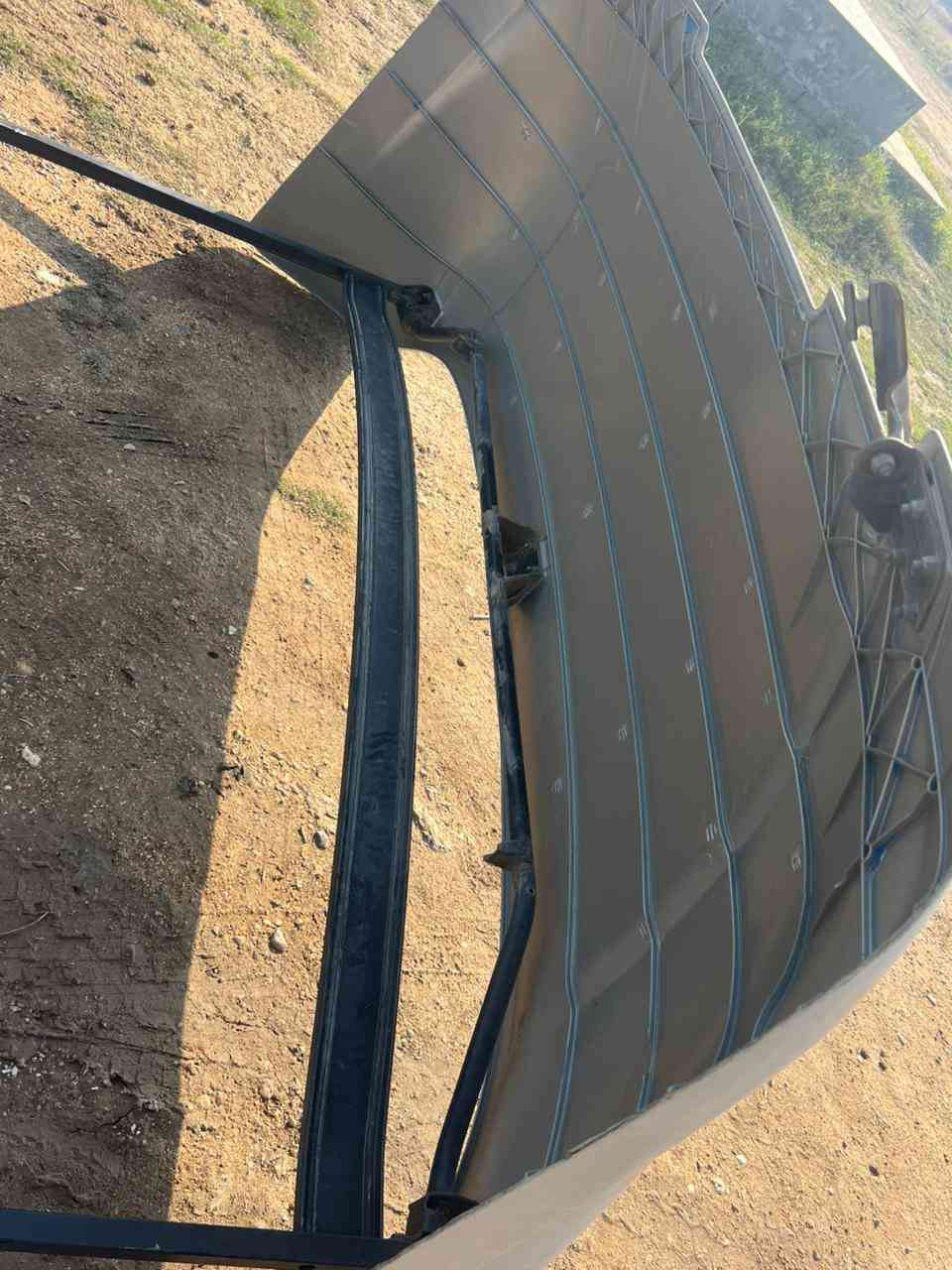 كاسحه وزعانف وصاروخيات كاملات جيب وشد فلين جددد كلش مال سياره 2014 كفاله  السعر 6ورقات. وبيهن مجال رقم ***********
