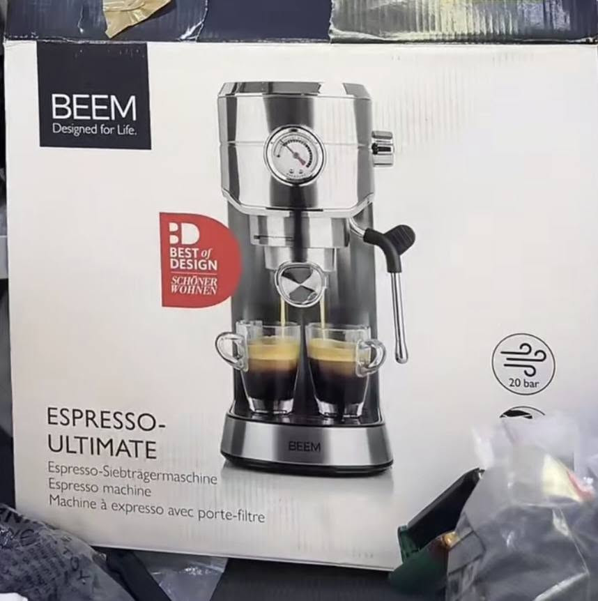تتميز ماكينة BEEM Espresso Ultimate بضغط احترافي يصل إلى 20 بار لضمان استخلاص مثالي للنكهة.تحتوي على نظام تحكم حراري دقيق لضبط درجات الحرارة بدقة أثناء التحضير.تشتمل على حامل فلتر احترافي لتقديم إسبيريسو بكريمة كثيفة.تتضمن خزان مياه بسعة 1.5 لتر قابل للإزالة لسهولة التنظيف والتعبئة


**إذا كنت صاحب هذا الإعلان وتريد حذفه لأي سبب، رجاءا أرسل رسالة إلى الدعم الفني**