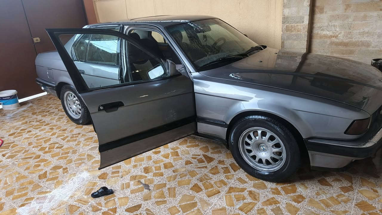 السلام عليكم
بي ام موديل 92 محرك كير شرط جامات كهرب
السياره بدون صبغ 
الرقم مشروع وطني
السعر 45


**إذا كنت صاحب هذا الإعلان وتريد حذفه لأي سبب، رجاءا أرسل رسالة إلى الدعم الفني**