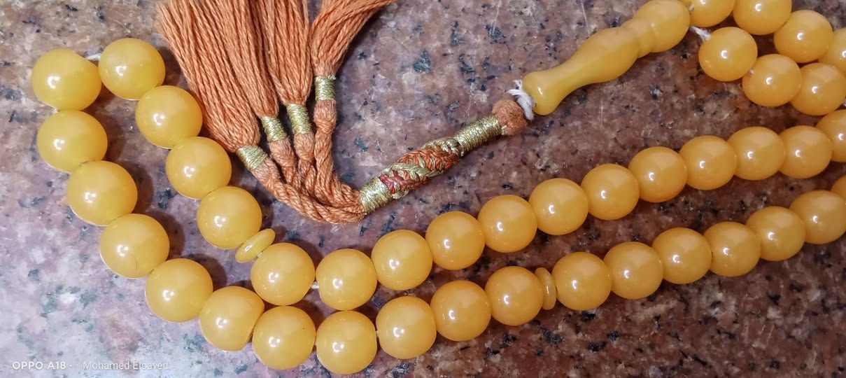 للبيع سبحة نوادر : مستكة ألماني زبدة (منجاوي) قديمة أنتيك، وزن ثقيل 60 جرام، ذروي منفوخ خامة ناشفة عضم وريحة فواحة جداً."
​"السبحة لقطة للهواة، خالية من أي عيوب،


**إذا كنت صاحب هذا الإعلان وتريد حذفه لأي سبب، رجاءا أرسل رسالة إلى الدعم الفني**