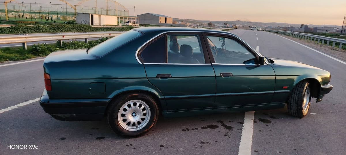 للبيع  بي ام دبليو
صبخ جمالية بدون حادت 

رقم نينوى 

حجم ٥٢٥ 

كربون بنزين بها 

سعرها 58

الاستفسار ***********
