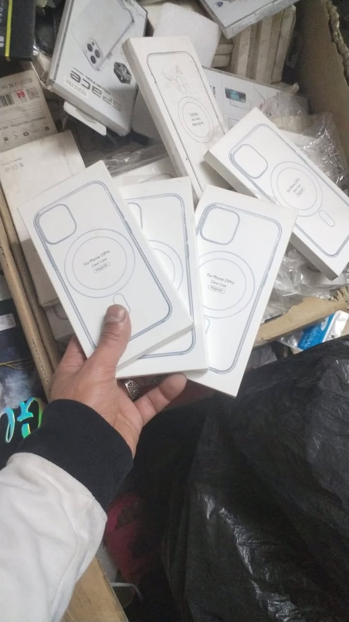 سلام عليكم اخوان تعزيلة محل جملة صورت منهن قليل ماكدرت اصور اكثر بسبب كثرة الكراتين بضاعة كاملة مكملة كفرات جلد سستم كامل ٣٧٠ ايتم كل الايتمات بي كفر مدرع بحدود ١٥٠ ايتم ستندر لاسق ايباد سستم كامل لاسق موبايل كلشي بيهن اطار عالي واكو مضلل واكو شفاف واكو جلاتين كلشي متوفر بيهن كفرات دفتري كفرات ماركات ايفون لزكات ماركة عدسات كامرة كلشي موجود عدة صيانة كاملة ميوزة هوكات بحدود الفين هوك شبج جنت ناصبة بمحل ضخم هواي شبج وبضاعة جبيرة اخوان البيع شلعة ومكاني بغداد العبيدي اسف على الاطالة استفسار اكثر ***********
