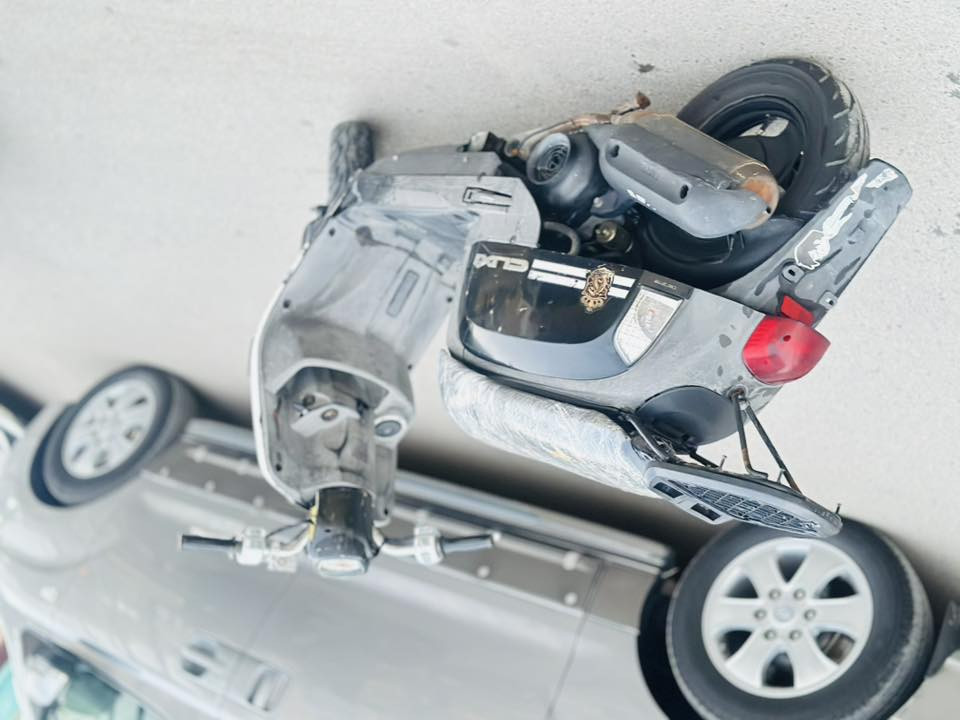 سلام عليكم دراجه بوليس حلوه ونظيفه وكامله من كلشي مابيها اي نقص شرط تنكر سلف وتطلع كهربائيات كلها شغاله مكينه مامفتوحه شرط ناعمه بوشه 49 الدراجه كلها بلاديه كلهة مختمه ختم واحد المكان كوت الطشاش 
للستفسار اتصل ع الرقم ***********
