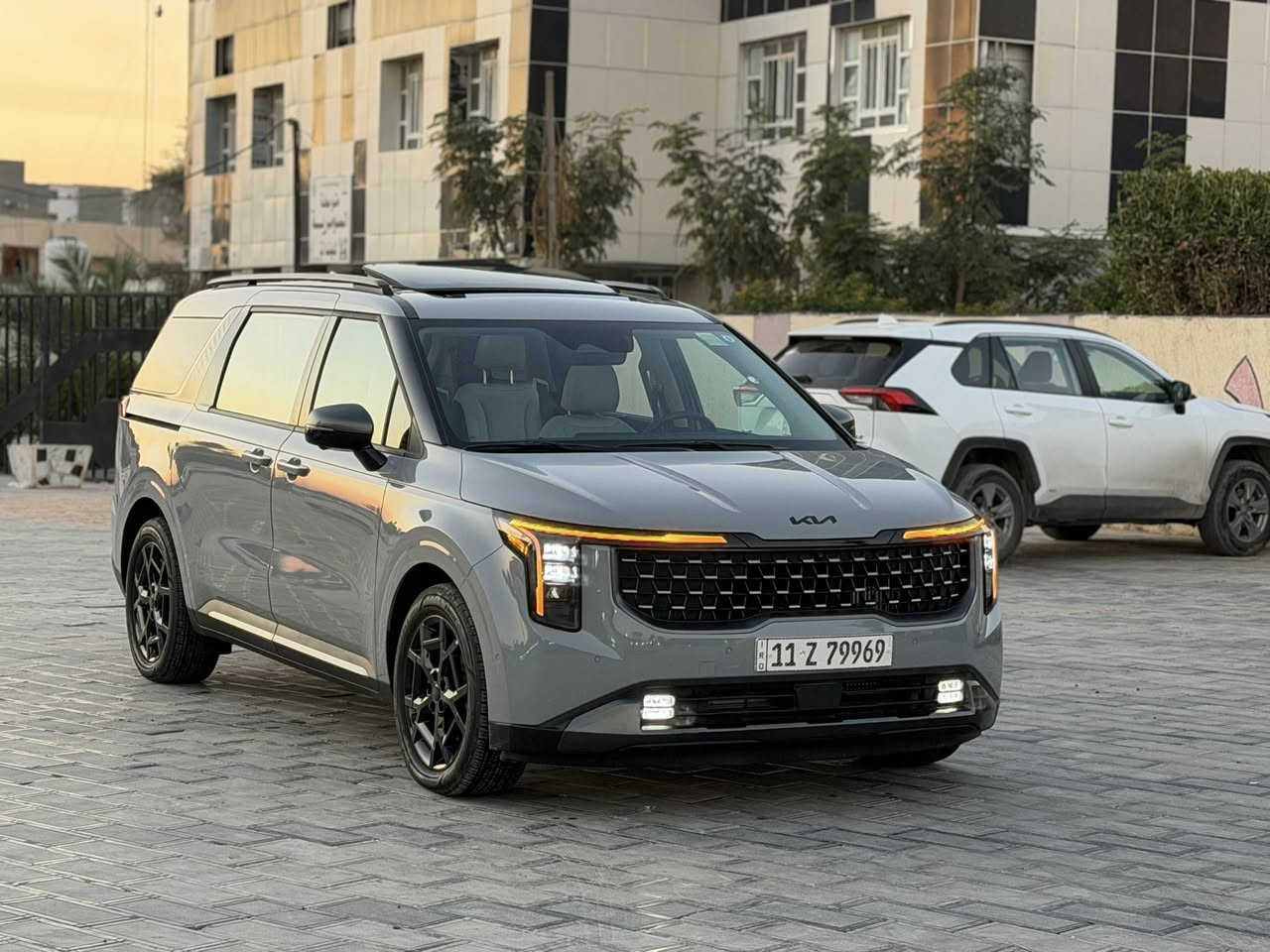 ياالله
السلام عليكم 

كيا كرنفال هايبرد 2025 SX  وارد امريكي 

Kia Carnival Mpv Sx 2025 1.6 Hybrid  

 

                  Hybrid حجم المكينه : 1.6 تيربو + هايبرد 

         المسافه المقطوعه : 200 ميل بعدها زيرو 

            الضرر : صبغ باب سلايت وجاملغ خليفي  

حالة الايرباك : سليم مطاك ولا ايرباك 

#مواصفاتها 

1.شاشه 

2.كامرات 360

3.بصمه

4. بنوراما فتحتين

5.ويل كب اسود

6. تشغيل عن بعد

7.حساسات خلفي امامي

8.بيبان كهرباء

9.لايتات لد

10.لايتات زنون

11.بكلايتات لد

12.اشاير بالمري

13.رادارات 360

14.كشنات جلد مشمشي

15.ثلاث قطع تبريد

16.هيترات بالكشنات حار بارد امامي خلفي

17.هندبريك بصمه

18.شحن وايرليس

19.هيتر بالاستيرن

20.كشافات 

21.مري شفط

22.كشنات كهرباء امامي خلفي

23.كشن السايق ميمري

24.تحديد مسار

25.نظام ايكو سبورت عادي

26.كامرات محيطية داخل السياره

فول موصفات 1/1 جاهزه مرقم بغداد 

🟩 السعر  _الطلب في التعليقات سيأتي إليك مباشرة 

تفاصيل اكثر هذا رقمي *********** تحياتي 

مكان السياره بغداد حي الجامعه
