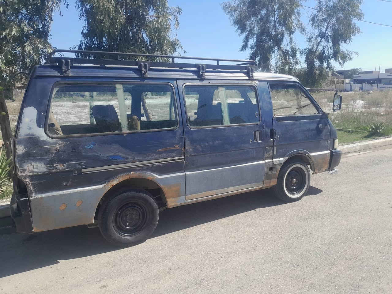 السلام عليكم كيا بستا موديل 1994
جاهزة على اخر حبه خير من الله كير مكينه فول داخل شوفت عينك والكشر مرتب مصفرة هيئة وغرامات خط وبحث جاهزات عنوان ديالى تقاطع الساده السعر 24$ شرط التحويل سنوية ساقطه صارلهه شهرين 
رقم الهاتف ***********
