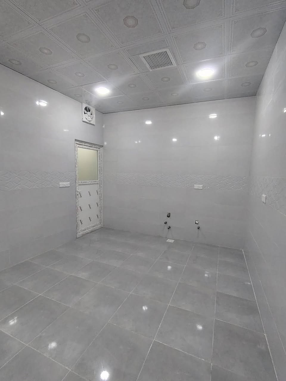 دار للبيع بلاش البلاش طابو صرف بسم شخص واحد وبسعر 65 وبي مجال معامله مع صاحب الدار مباشر مساحه الدار 100 متر طول صفر هسه خلص 
حي عسكري منطقه 77 خلف المستوصف الجديد قرب جامع الامام علي للحجز راسل خاص او واتس اب او اتصل 
***********
