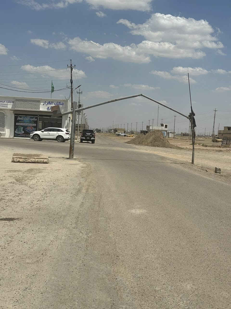 السلام عليكم 
قطعة ارض للبيع منطقة بوب الشام الجديدة (الكاورية ) بصف الهزة مال مرور المساحة ١٠٠متر زراعي سند ٢٥ موقعهة كلش حلو عشارع ٣قطعة عشارع مجاري تبليط كهرباء وهل ايام التبليط السعر 11 رقمي ***********
