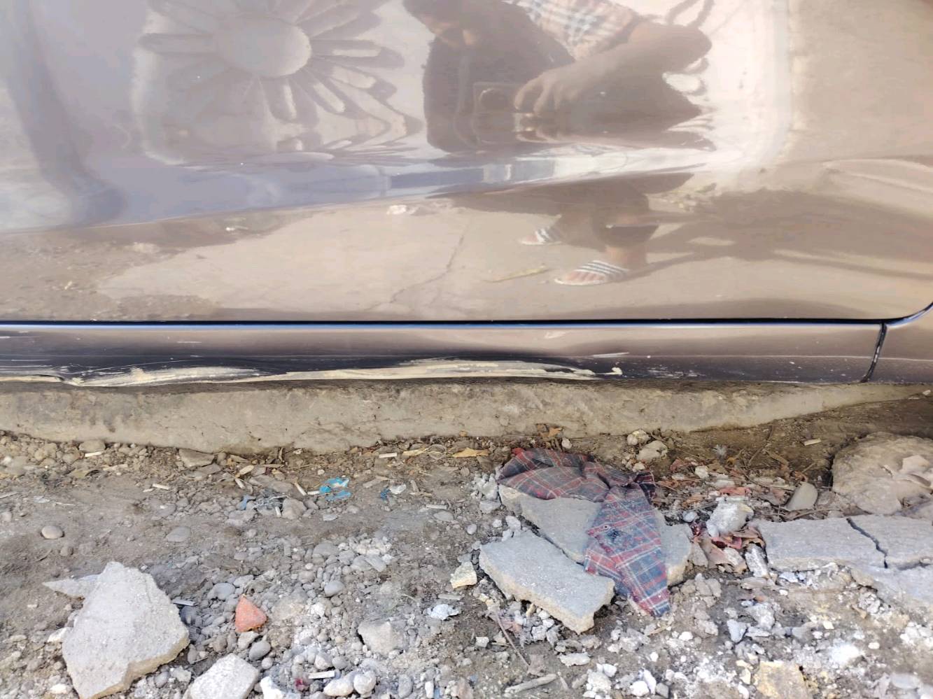 فورتي للبيع 18 ماشيه 141 الف البنيد سبق او جاملق والباب شويه كلير المحرك مفتوح مقفل رواجز او كازكيت بيهه طخات خفيفه مكاني بغداد الدوره ***********