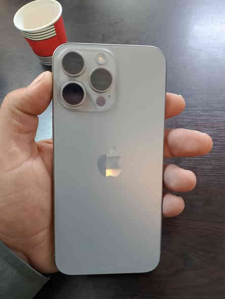 السلام عليكم. ايفون 15 برو ماكس
ذاكره 256 دبل. ZA
بطاريه 91 ما مبدله ولا معلايه 
سعره مليون و 150 وبي مجال بسيط. 
***********
