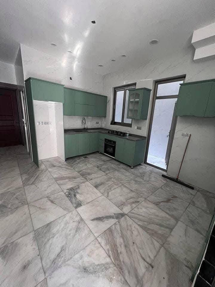 للبيع في السيدية ( الاعتماد الهندسي للعقار )
للبيع بيت بسعر مناسب  في منطقة السيدية 
موقع البيت – مربع خلف شركة الكزز    .

🏡 تفاصيل العقار:
 • المساحة: 101 م²
 • الواجهة: 5 م
 • النزال: 20 م

✨ التقسيم الداخلي:
 • الطابق الأول: صالة خدمات ضيوف، مطبخ، حمام، غرفة نوم
 • الطابق الثاني: 2 غرفة  نوم و حمام 
 • الطابق الثالث: 2 غرفة نوم و حمام  

📊كل ماعليك الاتصال أو المراسلة على الصفحة *ʲᵒⁱⁿ ᵘˢ*

الفرع الاول / الـسـيـديــة الضباط مقابل افران الرباط
 الفرع الثاني /شارع العلوة مقابل مدرسة حلم الغد الاهلية 
الفرع الثالث / عرصات الهندية مجاور فندق بلوم 

***********-***********

‏‎   نكفيك عناء البحث......
‏‎   لتمتلك اليوم عقار الغد. 

‏‎زبائننا الكرام بِكُم نَرتقي ونَتشرف بزيارتِكم ونَفتخر بخِدمتِكم ❤
‏‎‏#Engieering_accreditation_of_the_property
