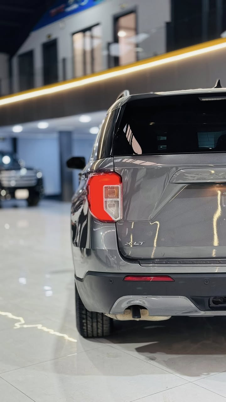 Ford explorer XLT
.
2023
.
ماشية ٨٥ الف كم 
.
2.3 L i4  turbo ( 300 hp) - اربعة سلندر 
.
سبعة راكب 
.
داخل اصفر
بصمة تشغيل:شغال
صندوق شفط كهربائي
عدد المقاعد(7) راكب
كشنات تدفئة:هیتەر
استيرن تدفئة:هیتەر
رادار أمامي و جانبي: ڕاداری پێش و دواو لاتەنیشتەکان
حساسات خلفية+كاميرا
گێڕ ماوس
Auto hold
Auto start
Auto stop
هاند بریک بەسمە
تبرید مركزي
Apple car play
Android auto
ABS,USB, AUX
لایت زینون
.
بدون صبغ، صندوق مبدل بیلادی و بی شویە بارد من جاملغ ، سونار موجود، رقم شاصی:
1FMSK7BH7PGA84667
.
سعر سیارە ٢٥٥ و بي مجال.

0773 220 4141
.
مکان سیارە کلار
