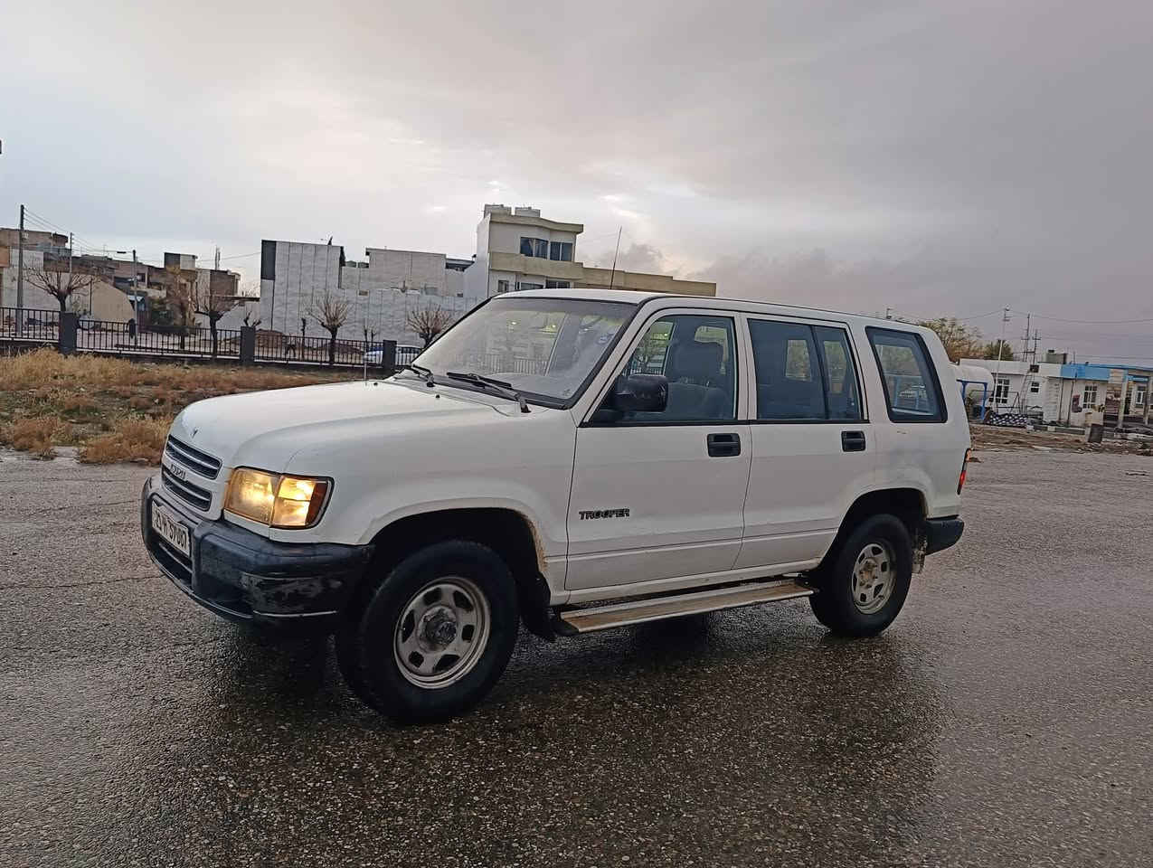 ئاسۆزی مۆدێل 2000گێڕومەنەوئەکسل گشت گیانی بەشەرت ڕەقەم سلێمانی سەنەوی تازەیە کارتی بەنزینی هەیە حوڕە بۆهەموو عێراق بێ دەعم ولێدراوی بۆیاغی نیه کارەبای کامل مەزبوت ***********ژ.م***********سعری48گڵاویەک تۆزێک مەجال ناونیشان چەمچەماڵ
