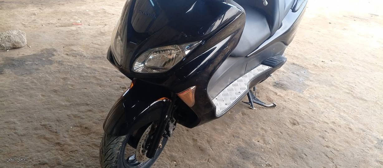 فورزه09 لون اسود • 7 گير
• سبورت – عادي – أوتوماتيك (الشغالات كلهن شغّالات بدون لف ودوران)

• تدفئة يدات

• ستاند صفح

• إشارات LED

• بصمة + سويج طوارئ

• المكينة بلاد ما مفتوحة ومكفوله

• الدهن أصلي أمزويل ومومتل

• بانزين محسن 

• الاستخدام نظيف والما يعرفها يخسر

💰 السعر:  12 ورقه

(بيها مجال بسيط للجاد، لا للفضوليين ولا للـ “آخرها شكد”)

📍 المكان: ذي قار 

 ***********🟩

الما يلحق عليها، يگول يا ليت 😌

واللي يريد فورزا مرتّبة جاهزة يمشي بيها، هاي فرصته.
