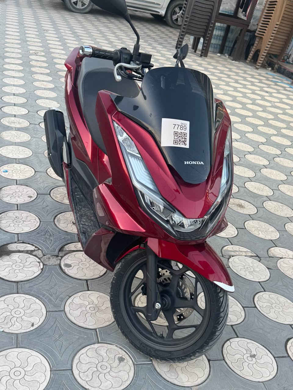 السلام عليكم BCX  ياباني بصمتين الدراجه لوك بعدهي بوضع الرمبا مكاني بغداد كياره 
*********** بغداد, العراق
