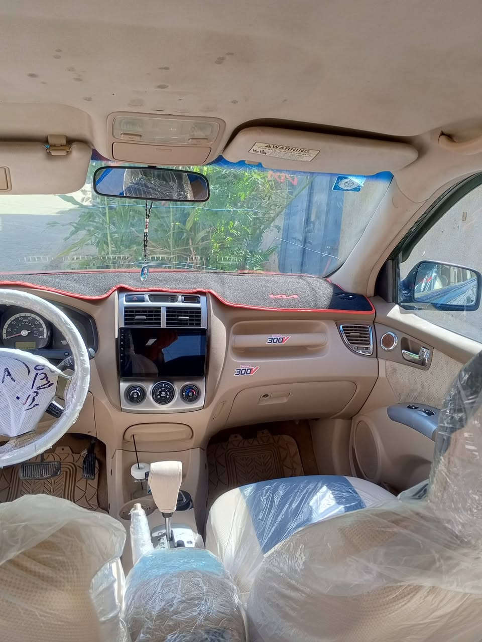 سلام عليكم
سيارة كيه سبورتج موديل 7 رقم نجف انكليزي مكينه 6 سلندر كير مكينه مكفولات تبريد يجنن تخم تايرات+حدادية جديدة  + باتري + ادامه عامة من بخاخات ابلكات فيتبم مكاني نجف مداور اشوكت متحب هزة جديدة بيهة ضربه جاملغ فقط بدون دواخل وبيهة صبغ احزام اثر جراد لون زيتوني بنيد قمارة جنطة مكفولات من الصبغ التكم ايضا بدون صبغ السعر 98 مجال بسيط للشراي 
استفسار اكثر *********** وات ساب
