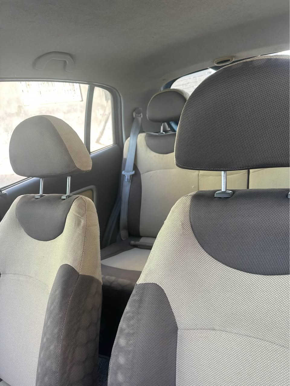 شيري اي ون مديل 2012 ماشيه ٦٦ الف المكينه والتبريد بحاله جيده حداديه خمسين بالميه خلل في الكير البك يعشق ورا ثواني يرجع يبوش السعر ٢٧ وبيها مجال الاستفسار *********** النجف, العراق
