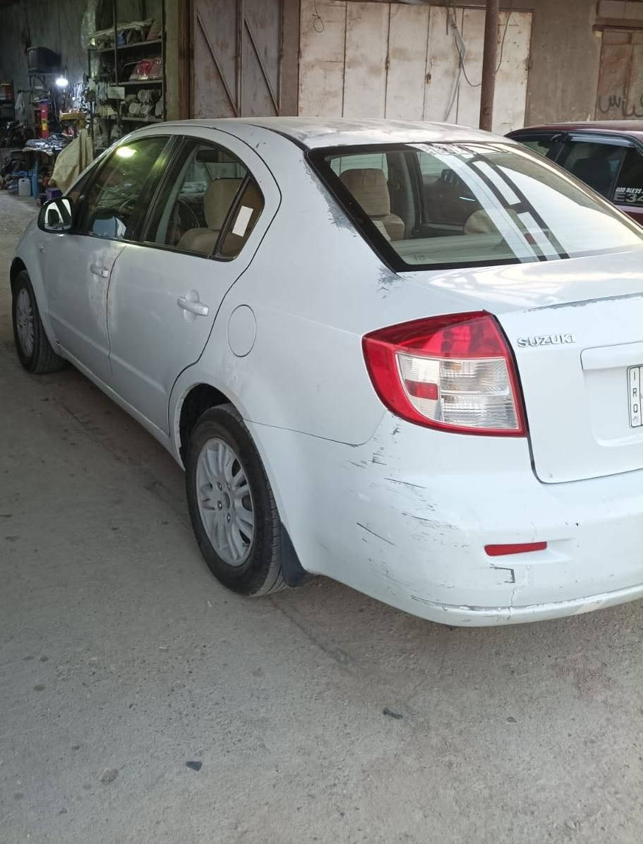 السلام عليكم  
مكلف بلنشر 
ساسوكي SX4  2011 بسمي تبديل جاملق امامي ايمن جاهزه تبريد حداده رقم نكليزي تخم تاير جديد مانقصه شي بيه جوراد بالقماره العنوان البصرة الهارثه للأستفسار : ***********
