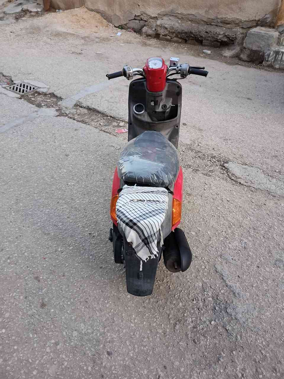 للبيع مكان كربلاء حي العامل دراجه نضيفه وحلوه مفتوحه مره وحده السعر 600 وبيهه مجال اتصال ***********
