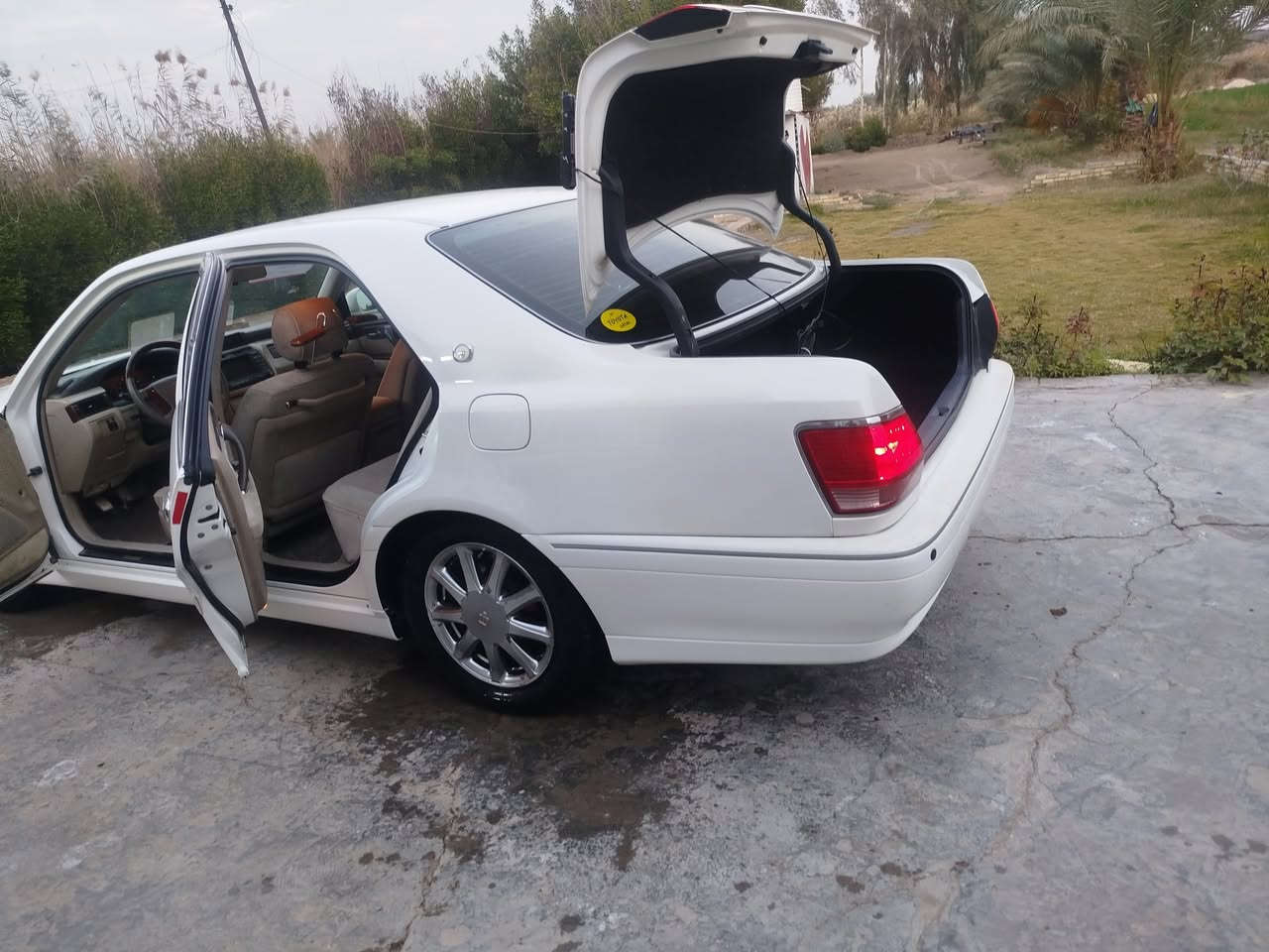 للبيع. ملكه.. رقم كركوك.... قرار 48... 

مدفوع كمرك وضريبه.... باقيه عله رقم فقط... 

تريد وكاله تريد تحويل..... 

صاعده هزه وقرصه بـ جكمجه... 

اصوليات متعهد بيهن... 

. 

كفاله عامه.... كفاله عامه... 

مواصفات... شاصي 171ديفور..... 

تحويره النجف فوك وجوه.. بلكامل...

ديشبول عارف العيساوي... 

لون صدفي... داخل بيجي.. صاج ملكي.. 

4كشنات كهربائيّ... برده خلفيه... مثبت سرعه... 

تبريد تدفئه.... معه سبلت دوار.... 

مري شفط... ويل نجمه نفطي اصلي... لامصبوغ ولامجلي.. 

زنون عالي ناصي... بلاجكتور ليموني... 

قواعد ارقام اصليه.. 

بعد هواي بيه مواصفات معروفه... 

سياره بـ أسم شخص واحد... مو تاجر... 

سياره جديده بمعنه الكلمه... 

(السعر 115) وبيه مجال للطيبين... 

المكان بابل... 

(الانتصال... ***********).. واتساب 

. 

***********

رجائن الموشراي لايكسر بحلال الناس... 

كلشي اكو بسوگ.... الله يرزق الجميع... 🤲🏻
