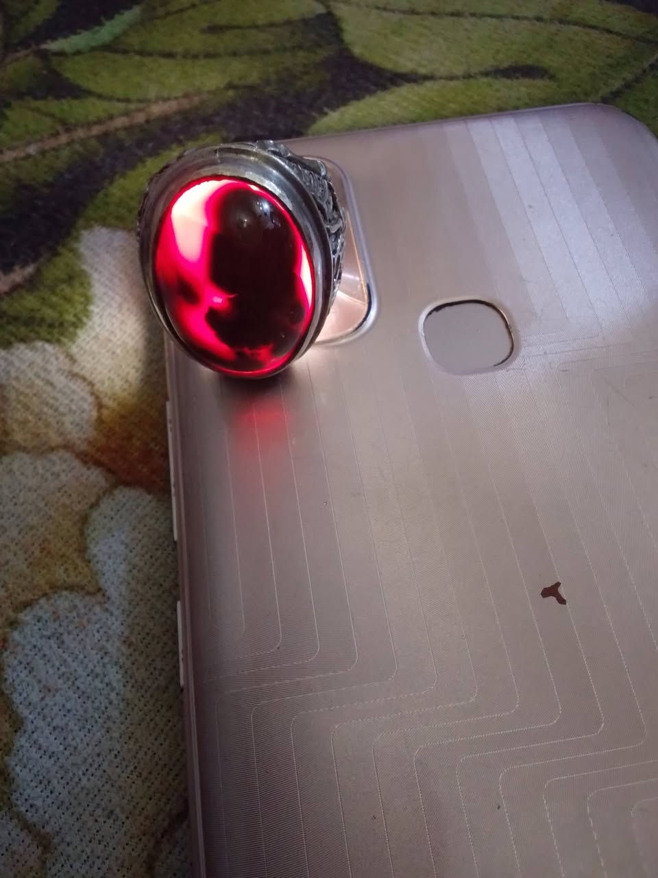 السلام عليكم احجار طبيعيه للبيع مراوحنه ***********
