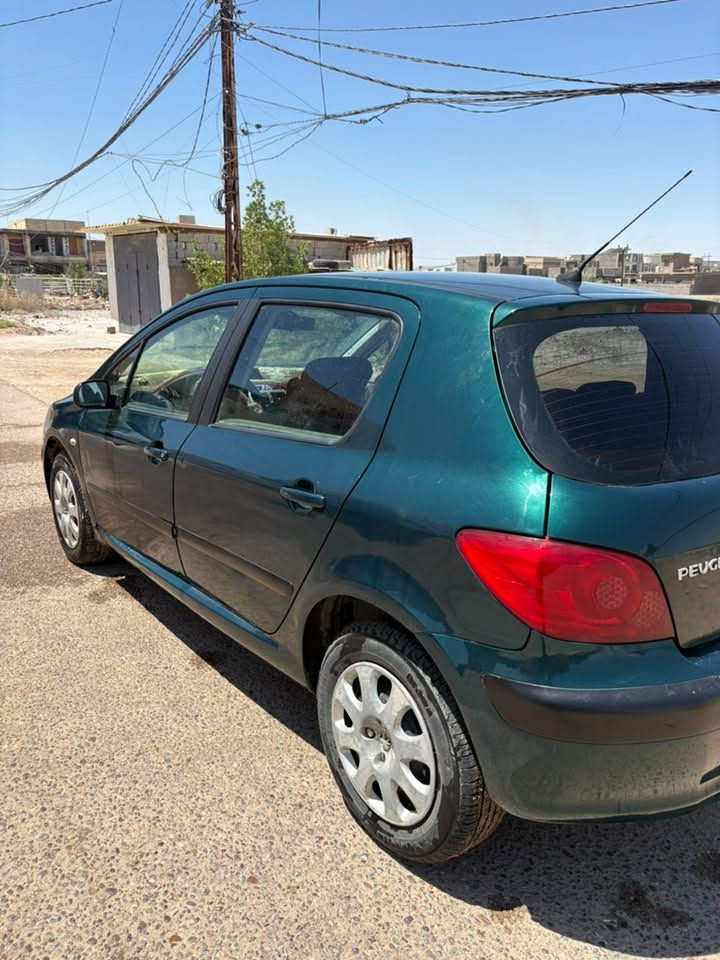 بيجو 307 موديل 2005 للبيع
سياره نظيفه تبريد ثلج تدفئه شغاله 
كير (اوتوماتيك + عادي ) 
السياره مصبوغه عام اثر جراد بدون ضرر 
كير مكينه مكفولات محرك 1.6 
يحتاجلها ترتيبات بسيطه رقم بغداد بأسمي تحويل ثاني يوم ، مكانها بابل 
***********
السعر : 40 وبيها مجال بسيط .
