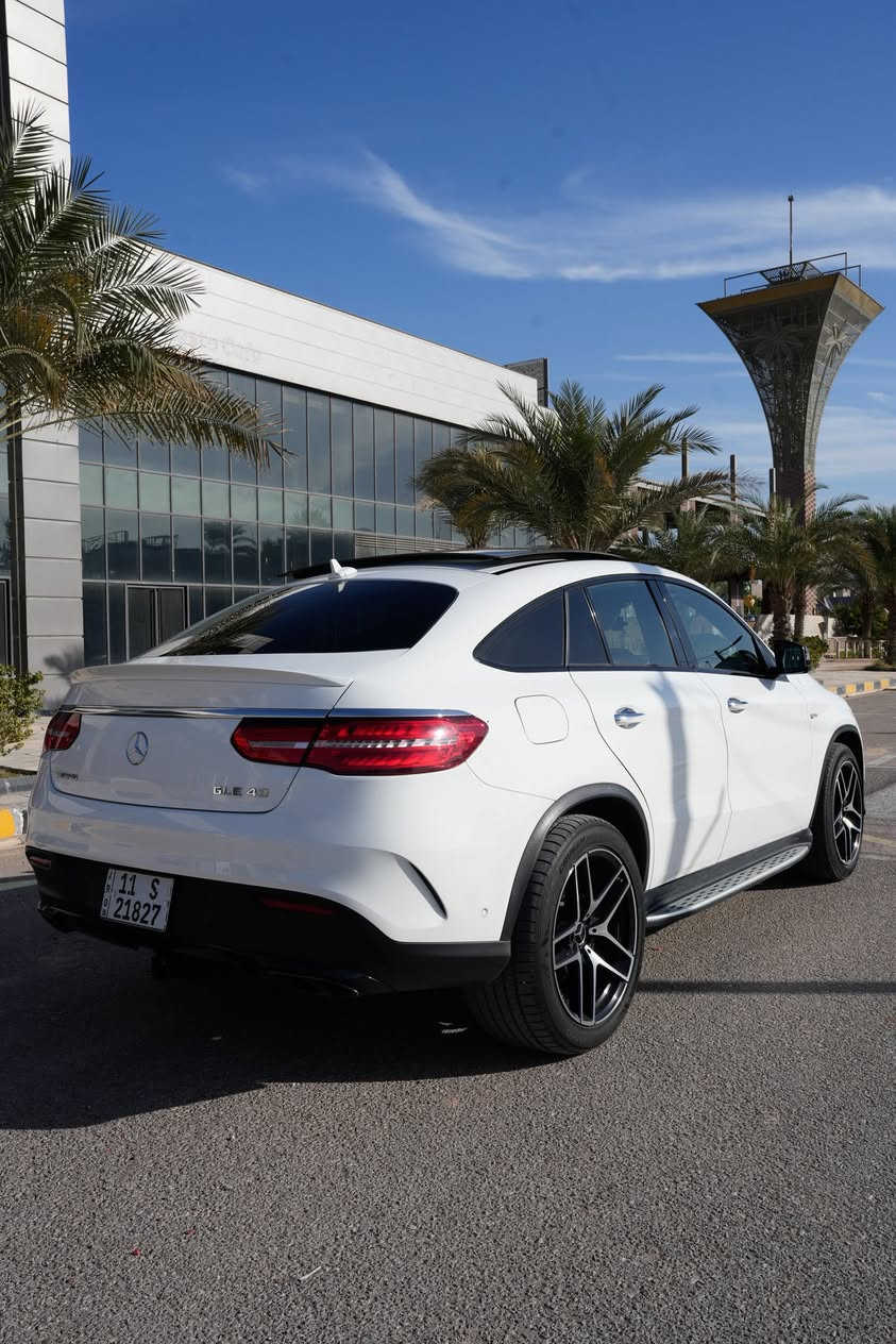 مرسيدس GLE 43 AMG توين تيربو للبيع موديل 2019 السيارة نظيفة و بدون صبغ السعر 38500 $ ماشية 68000 الف كيلومتر للتواصل ***********
