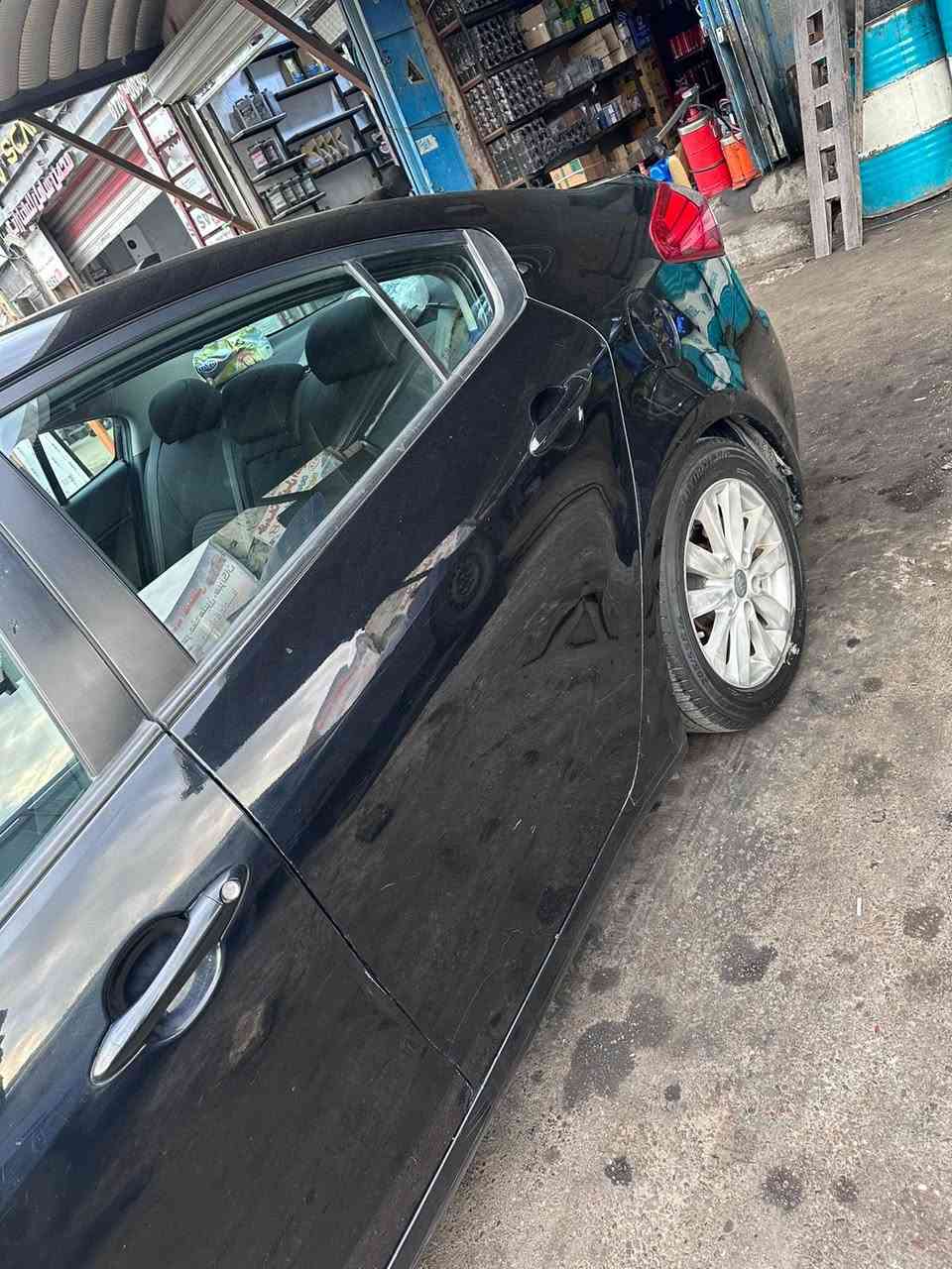 فورتي. ١٦. بدون ايرباك البنيد صبغ. بي كلير بدون فتح. رقم بغداد 
سعرها ١١٠ 
*********** 
سياره ماشيه 110 
تحياتي للادمن ❤️
