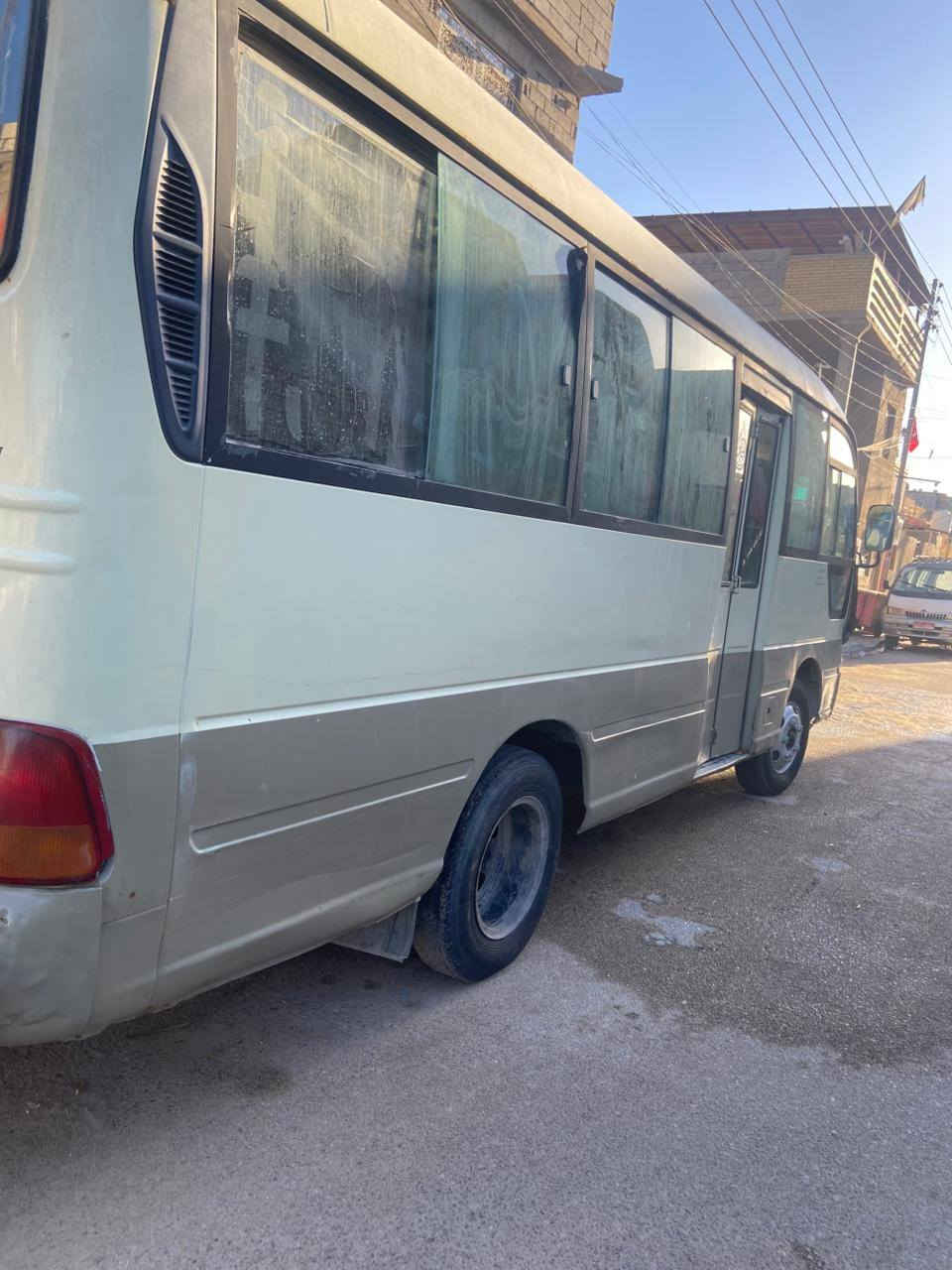 سلام عليكم عندي كوستر هونداي للبيع بصره قرب حسينيه الحوارء سياره خير من الله كير مكينه اكسل مكفولات تواير جوبلس دوشمه جديده هورن بوش ياباني ويه سياره ثاني يوم تحويل سعر 135 وبيه مجال حك جيه *********** رقمي وساب وشريحه (حياكم الله
