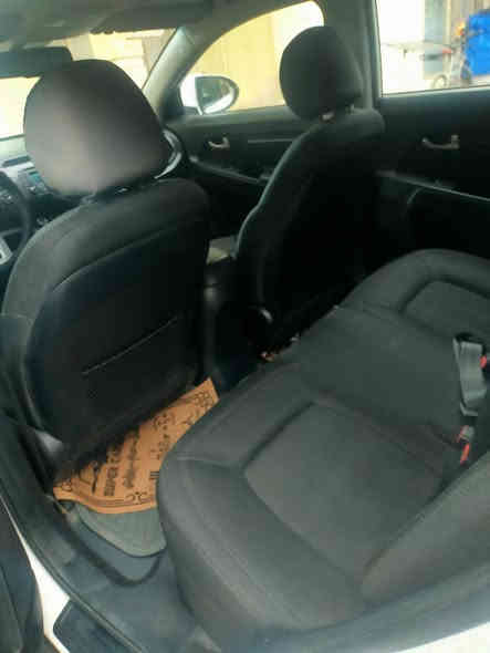 كيا سبورتاج 2013ماشي42 حقيقي بدون صبغ بدون دعم فقط ملاحظات بسيطه جداً اسبير مانازل السياره جديده كاص *********** السعر 155و مجال
