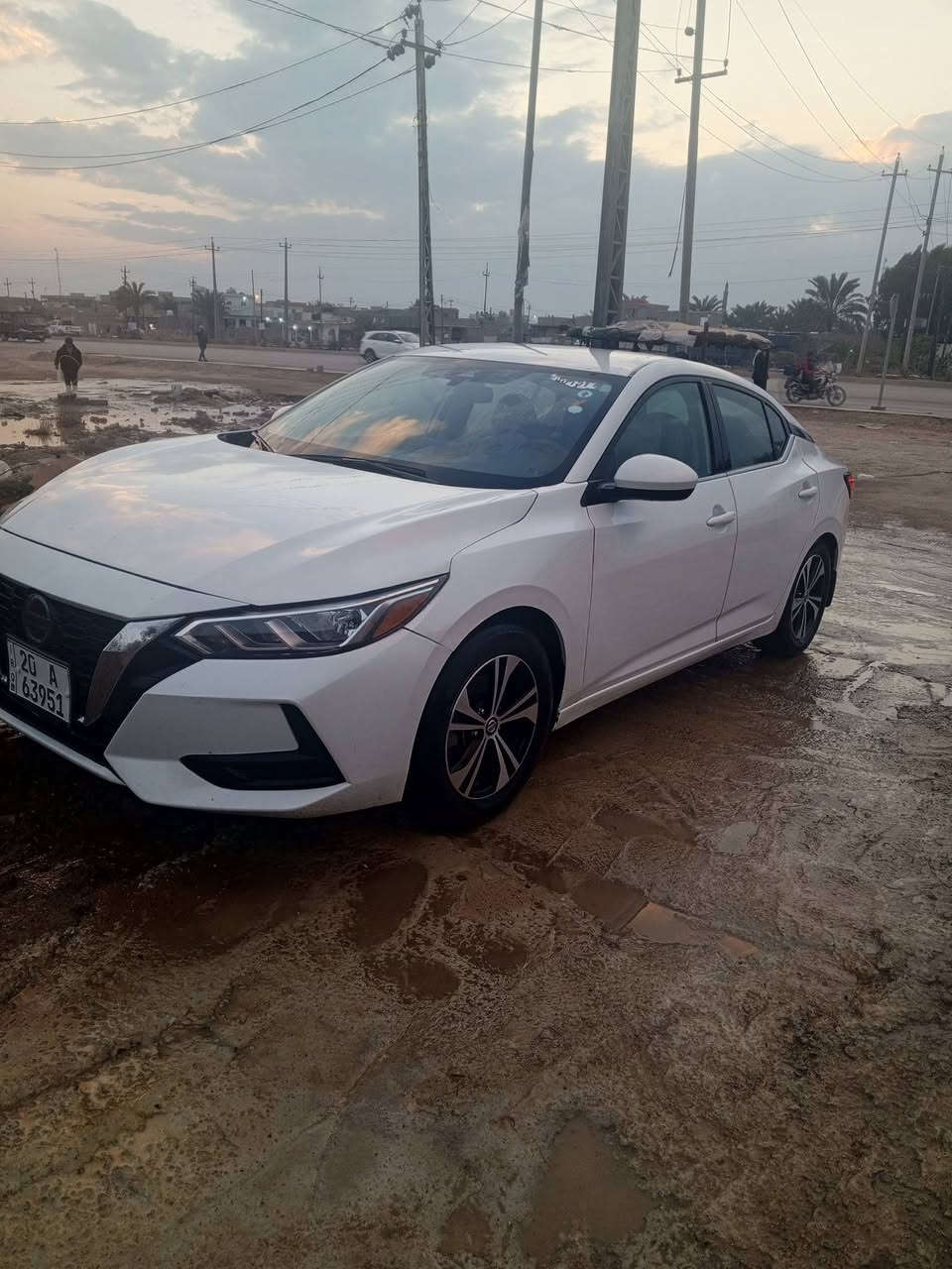 السلام عليكم اخواني نيسان سنترا موديل 23 رقم ديالى بسمي وارد امريكي ضرر بنيد امبدل  مصبوغ فقط وجامرلغ نفسه امعدل عل بارد سياره جديده سعر 140 مكان ديالى بعقوبة *********** مواصفات بصمه كشنات تتفى استيرن هيتر
