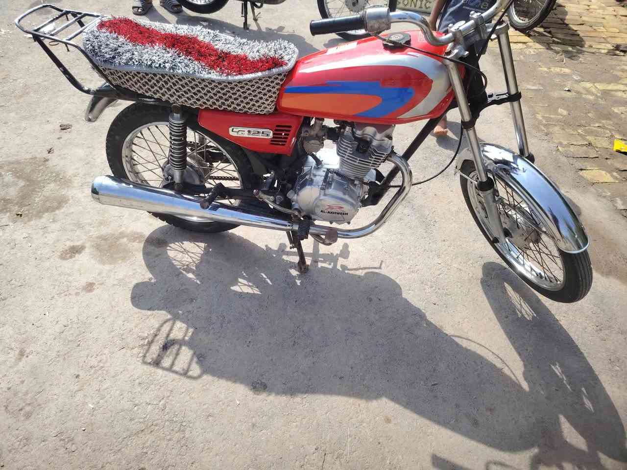 سلام عليكم  دارجه ناعمه محرك رايبيدو ب500ابيه مجال  مكان العماره المجر الكبير معمل وراق هاذ ارقمي ابي وتساب ***********
