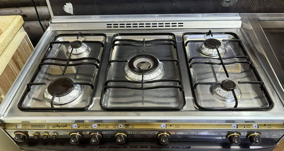 سنك مرمر  قياس متر ونص مستخدم ٦٠ الف
الطباخ ٤٥٠ قفل اشتريته ٦٠٠ بعده كلش جديد و نظيف ممستخدم و الفرن مالته مستخدميه مرتين فقط بعده جديد
مدات  ما مستخدمات جدد السعر ٢٠ للزوج
المكنسه ٧٠ الف و بيها مجال
كاربد زولية قطعتين رايدهم ثنينهم ٢٧٠  و هذا الوصل مالهن موجود
العنوان العماره عواشه


**إذا كنت صاحب هذا الإعلان وتريد حذفه لأي سبب، رجاءا أرسل رسالة إلى الدعم الفني**