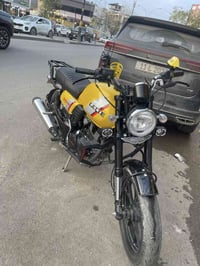 دايون لأني جديده الدراجه بس منفيس الدراجه ما مفتوحه مكينه وكاله كشرها ...