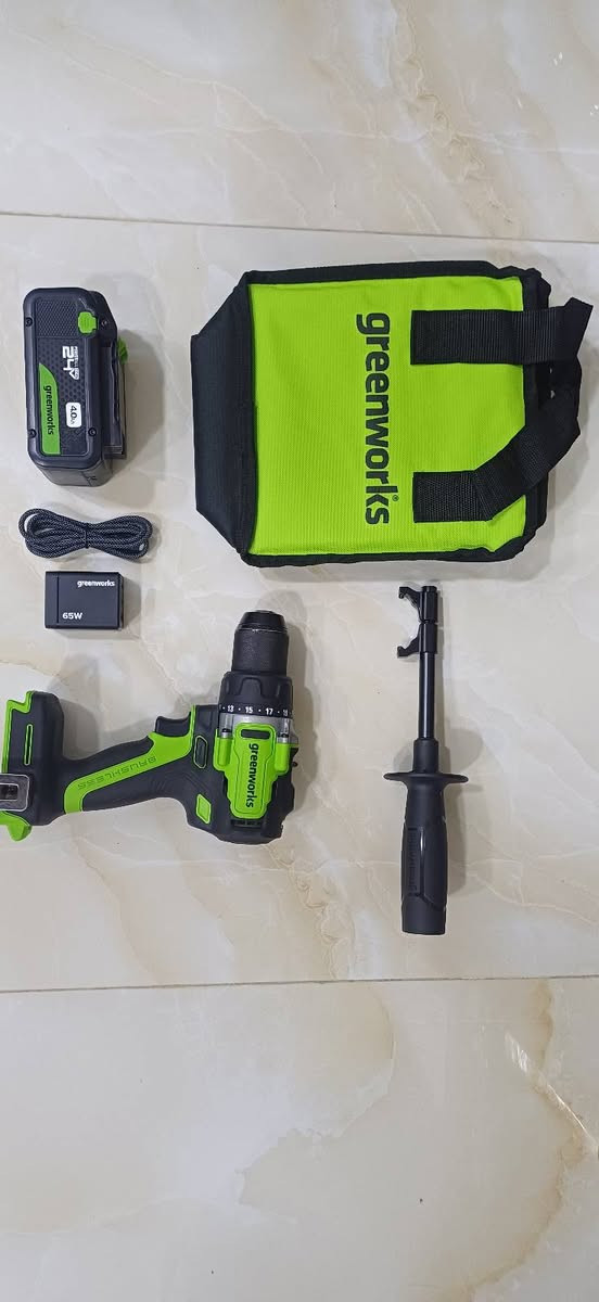 السلام عليكم 
دريل شحن ماركة GreenWorks فيتنامي اصلي 24 فولت مع بطارية واحدة 24 فولت 4 امبير 12 خلية حقيقي شحن تايب سي .كل الملحقات اصلية انتاج 2024 ..
السعر ١٥٠ الف مع التوصيل


**إذا كنت صاحب هذا الإعلان وتريد حذفه لأي سبب، رجاءا أرسل رسالة إلى الدعم الفني**