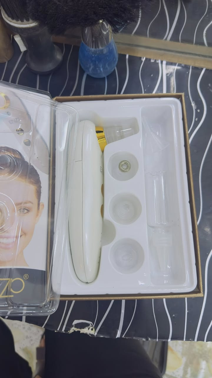 السلام عليكم جهاز بخار للبيع مستخدم اربع مرات فقط مع جهاز شفط دهون شحن حجم وسط  مع جهاز سنفره


**إذا كنت صاحب هذا الإعلان وتريد حذفه لأي سبب، رجاءا أرسل رسالة إلى الدعم الفني**