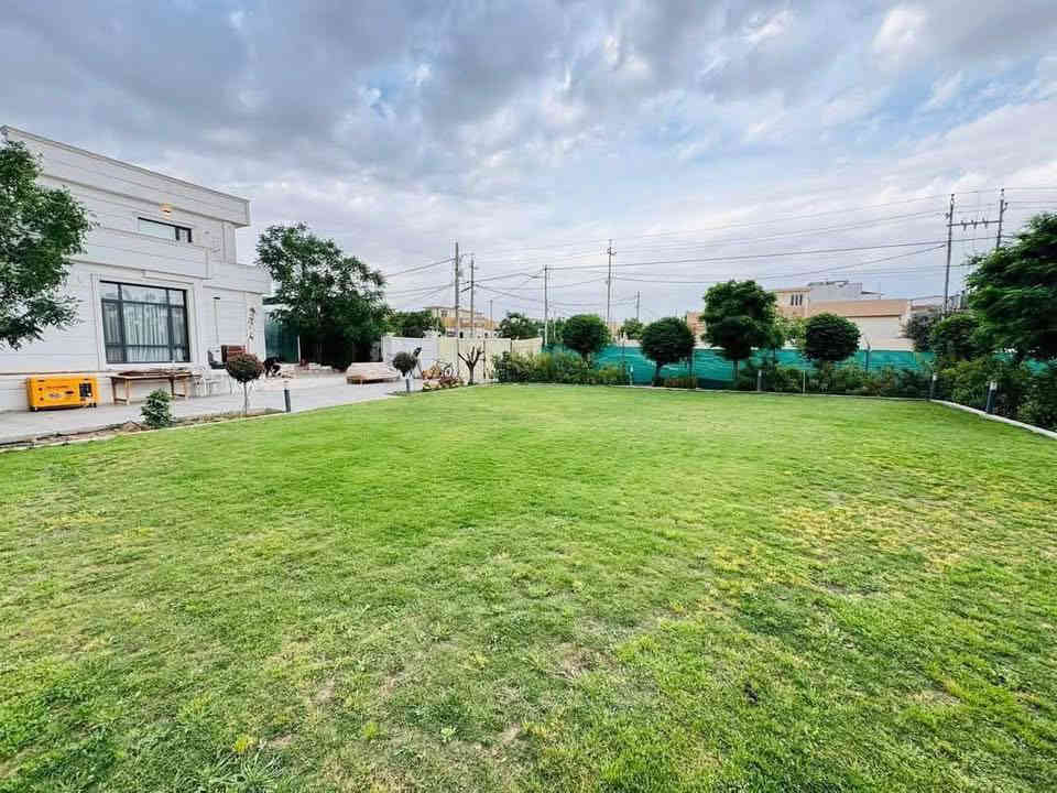 بيت على شكل مزرعة للبيع في أربيل 

بيت طابقين ركن للبيع في اشتي 1 
المساحة :- 250م طابو  - متروكة ( 375م ) 
4 غرف نوم  |  استقبال | هول |  مطبخ | مجموعة صحية | حديقة 
***
خانووی روکن بۆ فرۆشتن لە ئاشتی ١ 
دوو نهۆم 
ڕووبەر :- 250م تاپو - مەتروکە ( 375م ) 
4 ژووری نوستن | دیوەخان | هۆڵ | چێشتخانە | گەرماو | باخچە  
**

📸 السعر والصورة متوفرة على قناتنا الرسمية في التليكرام 👇
🔗 https://t.me/erbilkurdistanaqarat121

📞 تواصل مباشر واتساب أو اتصال:
📱 ***********
📱 ***********

#اربيل #كركوك #كربلاء #فلوجة #نجف #سماوه #عراق #بصره #دهوك #عقارات #عقاراتللبيع #اشتي_فيلج #حي_قربو #اربيل_الجديدة #ازادي_نوي #كلوبال_ستي #هيوا_ستي #لانه_ستي #فرمانبران #5حساروك #ماس_هيلز #كنجان_ستي_اربيل #حي_هفالان #قرية_الاسبانيه #كوردستان_ستي #زانر_ستي #بختياري #وزيران #مهندسين

⬅️ الأسعار والصور داخل القناة… لا تفوّت الفرصة

تابعنا الان وشوف احدث العقارات يوميا 🏘️ https://t.me/erbilkurdistanaqarat121🔗
