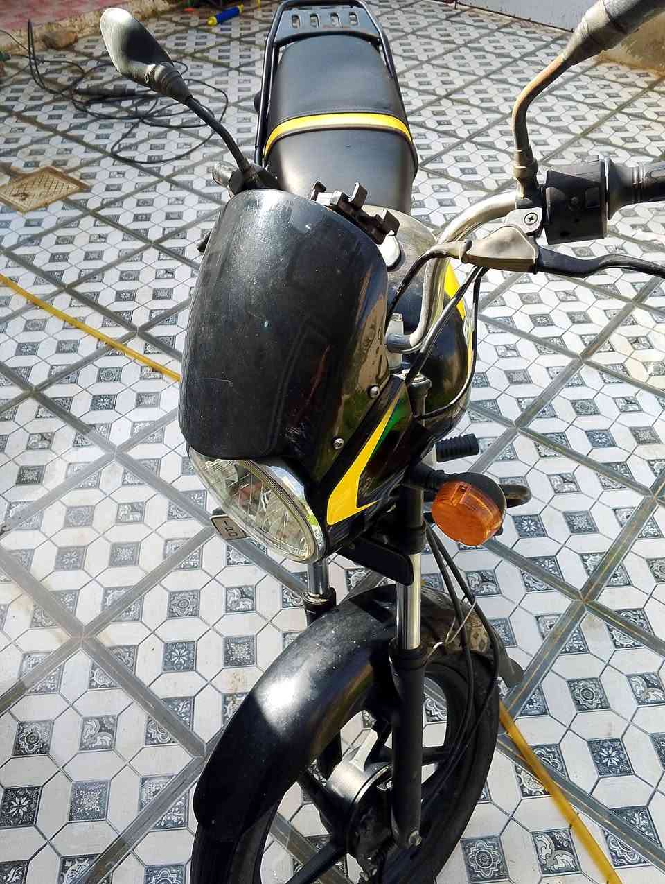 دراجه بوكسر موديل 20 مرقم باسمي السعر مليونين بيها مجال ***********
