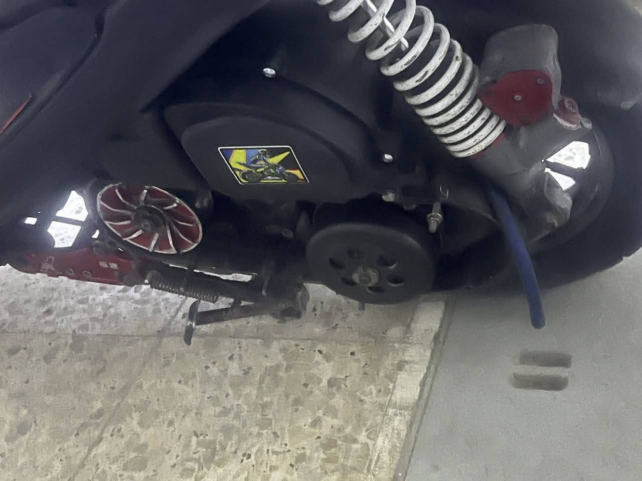 سلام عليكم 🫡
ماكس عدله للبيع 
القبق موجود + كفرات موجوده 
الدراجه بيه ترويد كلاجات +شيال يدات صلانصه صجميه دبلا 
الدراجه شلعه ومعدل نكره سلف بكل وكت 
الدراجه ٥٥ مزوده 
مكانيً كربلاء 
رقم الهاتف ***********
