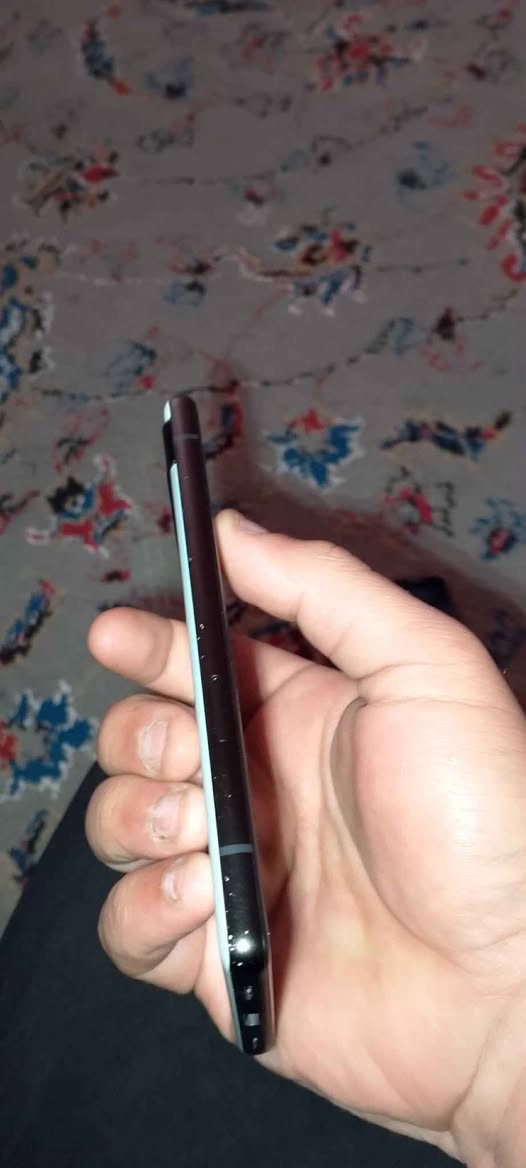 سەرەتا سڵاو مۆبایلی گۆگڵ 6a بۆ فڕۆشتن کەپس نەکراوە تەنها تەنیشتەکانی نوقتە نوقتە شوختی هەیە مۆبایلەکە زۆر خاوێنە زاکیرە 128 ڕام 6 نرخی 140 و کەمێک مەجال لە هەولێرم گەیاندنم نییە أربيل, العراق


**إذا كنت صاحب هذا الإعلان وتريد حذفه لأي سبب، رجاءا أرسل رسالة إلى الدعم الفني**