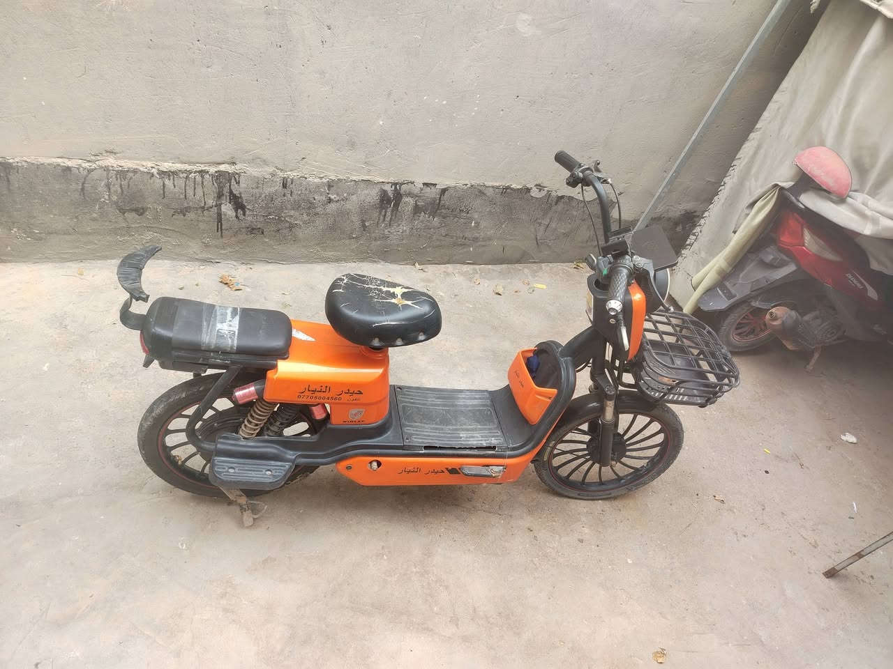 سلام عليكم دراجه شحن لبيع كلشي شقال بيهه رقم ***********السعر 240 وبيهه مجال لطيبين ومكاني بصره كرمت علي
