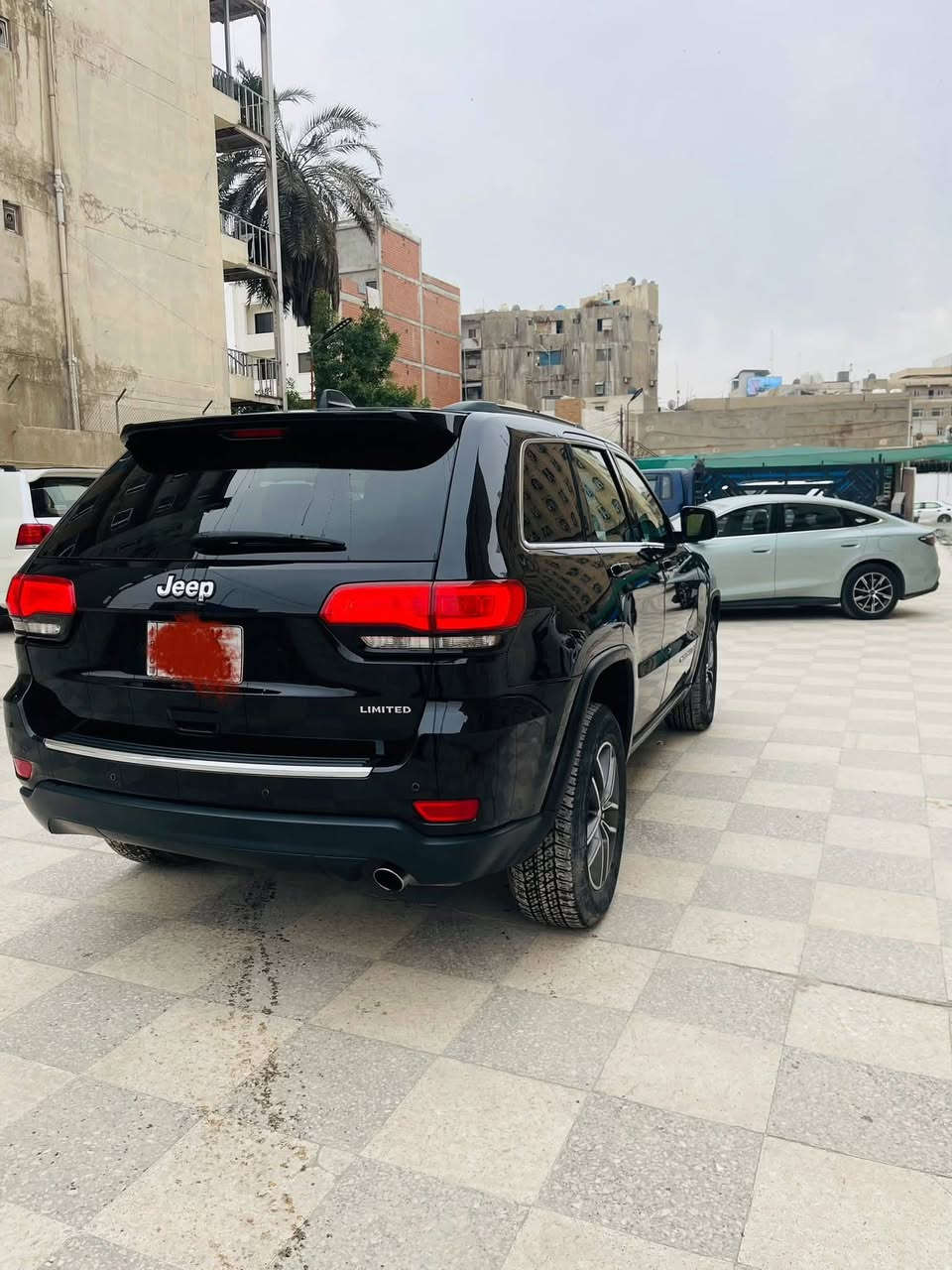 للبيع فقط جيب لمتد 2018 مكينه3600 توويل  فول مواصفات فتحه صندوك كهرباء خزن ميموري اربع كشنات تدفئه جام قلاب رادار  وبقيه المواصفات معروفه حادثه جاملغ وبنيد بدون ايرباك خفيف كلش وبيه بالعراق بيبان ثنين عكس سايق نصبغ نصهن  ماشيه110 mi السعر 185 للاستفسار *********** اعتذر عن المراوس بيع فقط سونار موجود وصور الحادث موجوده
