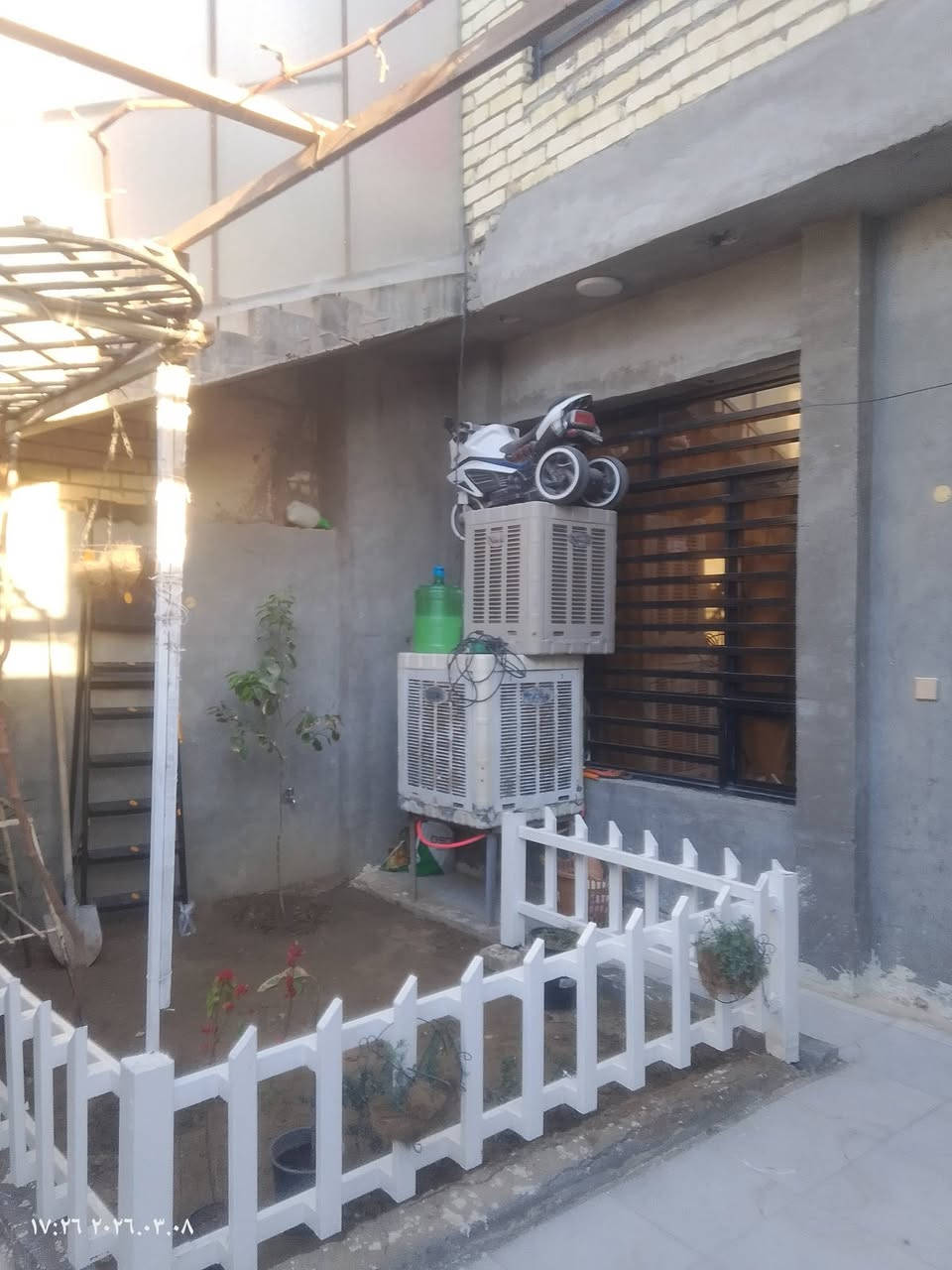بيت لبيع أو مراوس في الشعله أم نجم شارع الامين قرب مدرسه حجر ابن عدي الابتدائيه بيت جديد بناء 25 مطلوب اسكان لتصال *********** مساحه البيت 140متر. 7في20الواجهه
