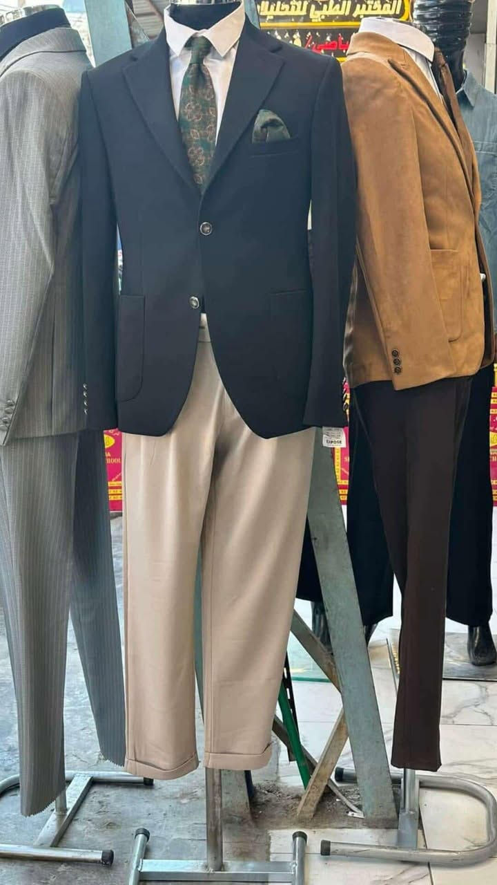 السلام عليكم مليكان ملابس رجالي للبيع 
نظافة 💯💯
السعر 65الف 
الرقم للتواصل :***********
