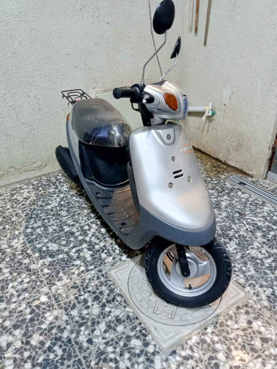 دراجة منغولي خطين البيع سعر ٦٠٠  تصال على رقم ***********
