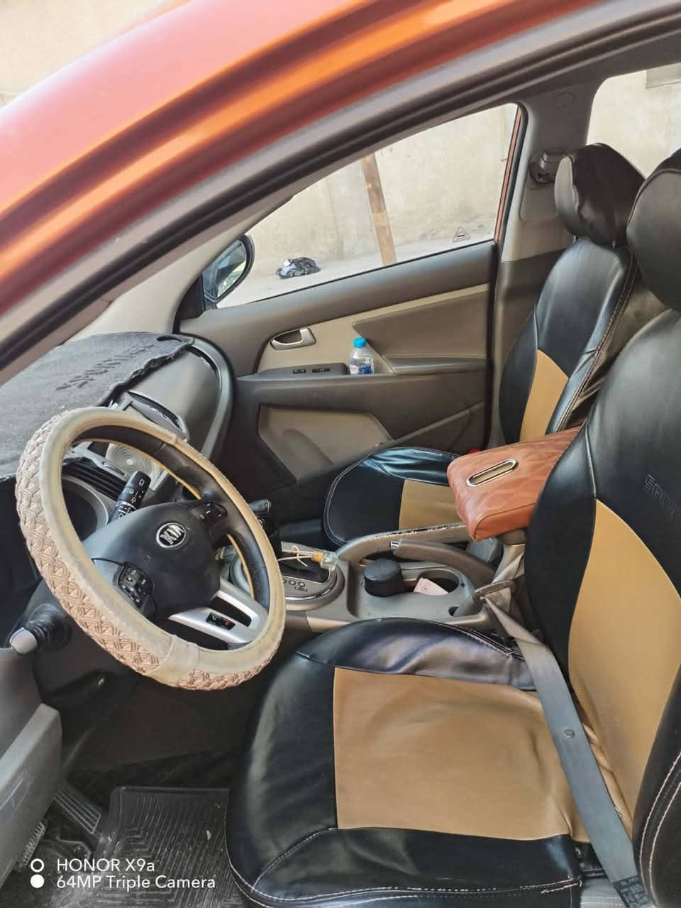 كيا سبورتج 2015
استعمال موظفه من البيت للشغل خليجي مكفوله فحص  موجود اللون برتقالي
السعر 142 ورقه العنوان البصره 
للاستفسار الاتصال ع الرقم الموجود 

***********

مكلف بالنشر
